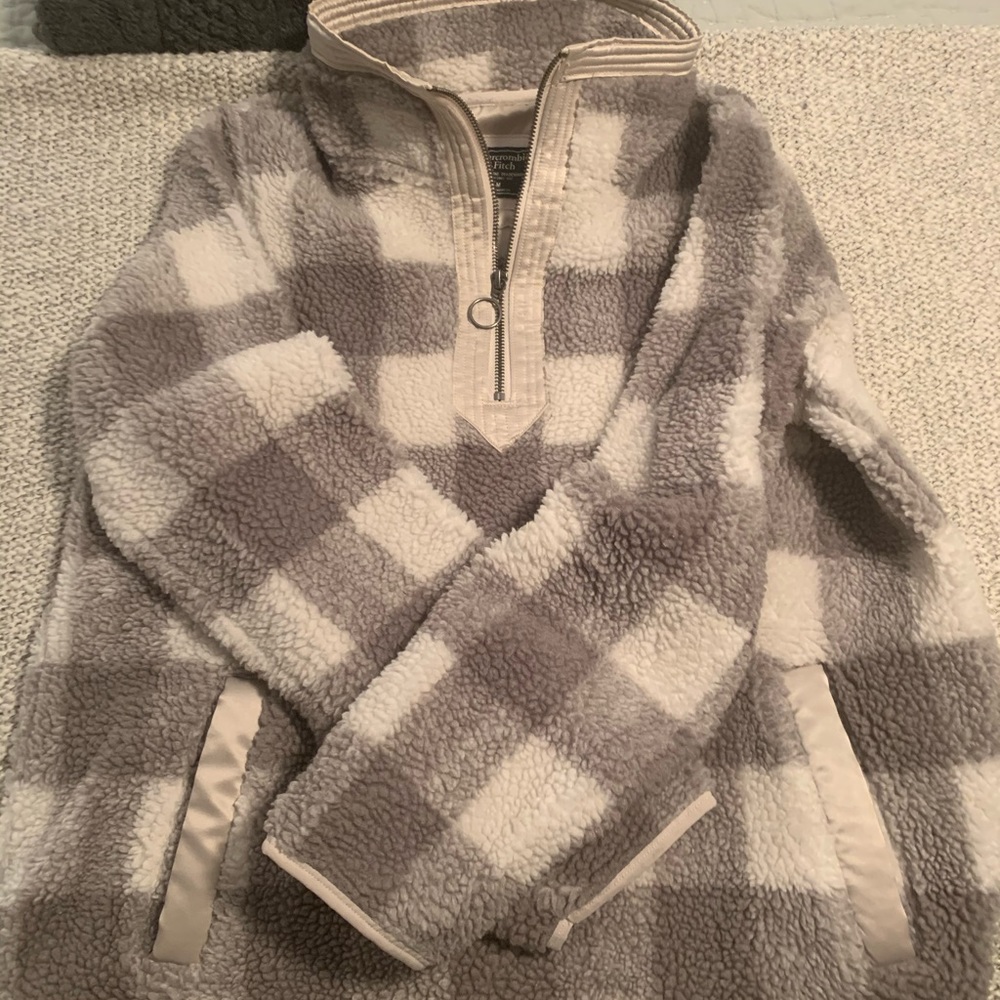 A&F pullover sweater